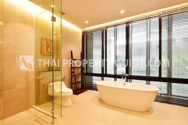 House with Private Pool / Sukhumvit, Bangkok, Phra Kanong Nua, Watthana, Bangkok, 4 Bedrooms, 500 sqm, Single Detached House For Rent, by Khun Nita, 500555124 - DDproperty.com