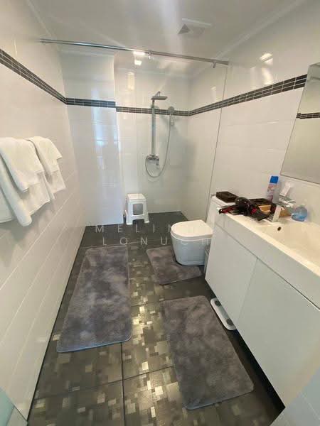 Park Royal 3 condominium, chon-buri, Soi Phratamnak Phratamnak, Nong Pru, Bang Lamung (Pattaya), Chon Buri (Pattaya), 2 Bedrooms, 77 sqm, Condo For Sale, by Melinda Lonuch, 500555148 - DDproperty.com
