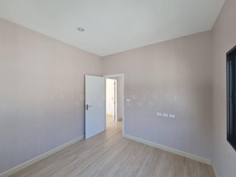 Pave Rangsit-Vibhavadi, Pathum Thani, Rangsit - Nakhon Nayok Road, Bang Yitho, Thanyaburi, Pathum Thani, 4 Bedrooms, 229 sqm, Single Detached House For Sale, by Bridge Estate Thailand, 500555218 - DDproperty.com