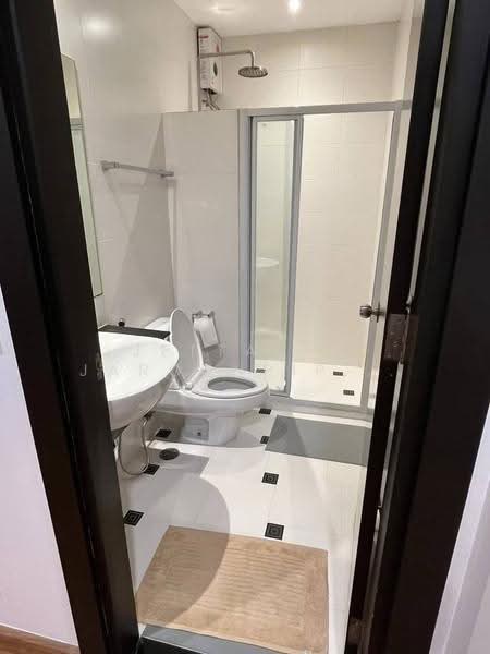 Citi Smart Sukhumvit 18, Bangkok, 366 Soi Sukhumvit 18, Sukhumvit Road, Khlong Toei, Bangkok, 2 Bedrooms, 75 sqm, Condo For Rent, by Jettapat Jaroonpipatkun, 500555264 - DDproperty.com