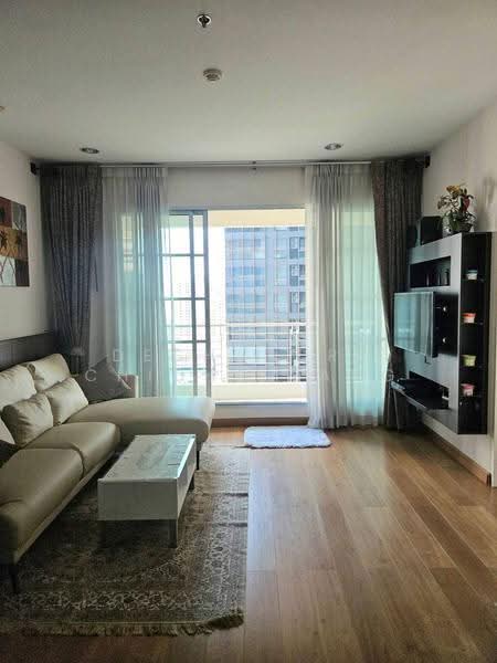Baan Klang Krung Siam-Pathumwan, Bangkok, Petchburi Road, Thanon Phetchaburi, Ratchathewi, Bangkok, 2 Bedrooms, 85 sqm, Condo For Rent, by Dechatorn Chichaiyang, 500555399 - DDproperty.com