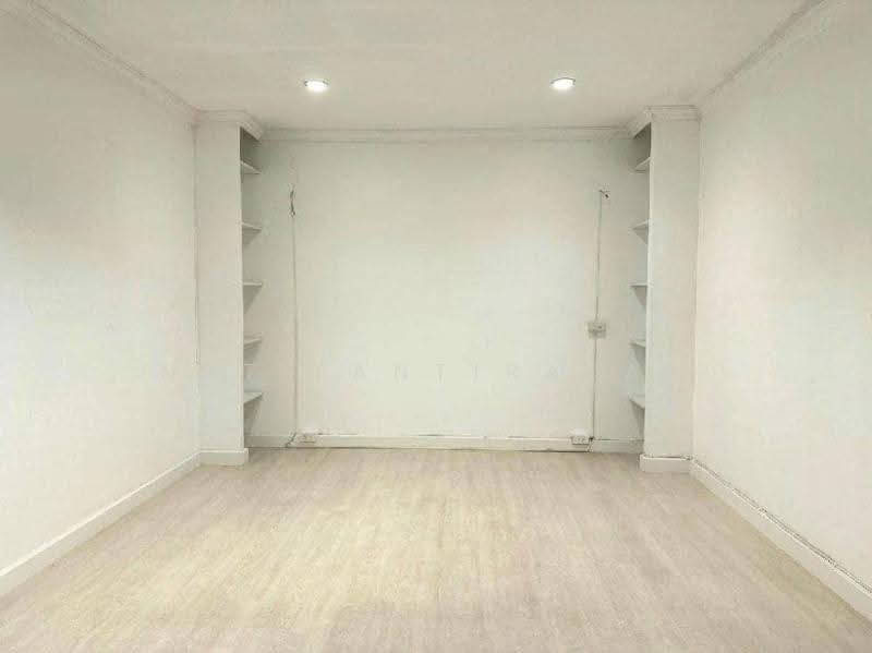 City Lakes Tower, bangkok, Soi Sukhumvit 16, Khlong Toei, Bangkok, 3 Bedrooms, 280 sqm, Condo For Sale, by Nat Tantirapan, 500555420 - DDproperty.com
