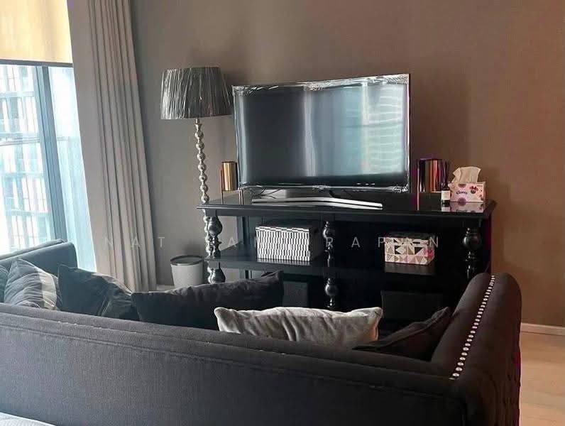 Noble Ploenchit, Bangkok, 1035 Ploenchit Road, Lumphini, Pathum Wan, Bangkok, 1 Bedroom, 45 sqm, Condo For Sale, by Nat Tantirapan, 500555436 - DDproperty.com
