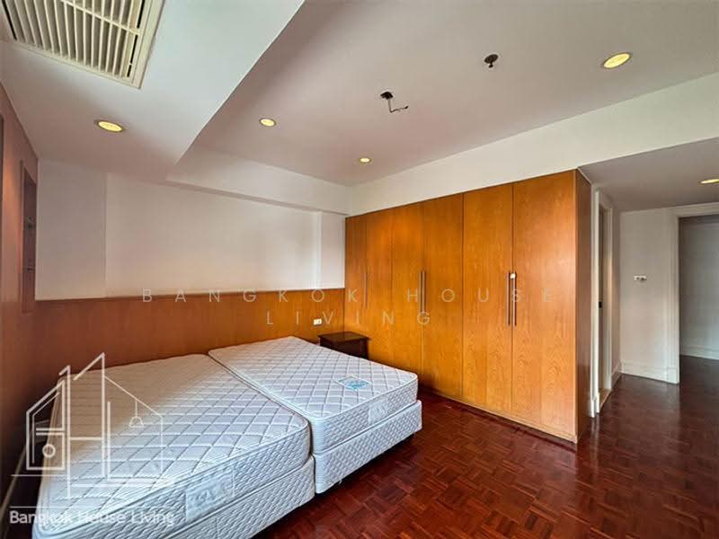 Phirom Garden Residence, Bangkok, Soi Sukhumvit 41, Khlong Tan Nua, Watthana, Bangkok, 4 Bedrooms, 320 sqm, Condo For Rent, by Bangkok House Living, 500555463 - DDproperty.com