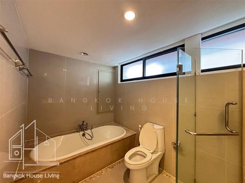 Phirom Garden Residence, Bangkok, Soi Sukhumvit 41, Khlong Tan Nua, Watthana, Bangkok, 4 Bedrooms, 320 sqm, Condo For Rent, by Bangkok House Living, 500555463 - DDproperty.com