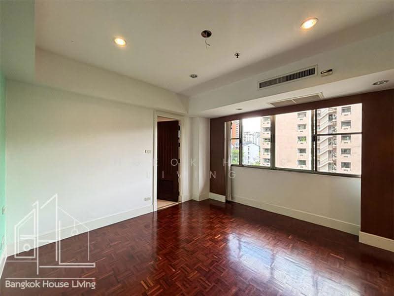 Phirom Garden Residence, Bangkok, Soi Sukhumvit 41, Khlong Tan Nua, Watthana, Bangkok, 4 Bedrooms, 320 sqm, Condo For Rent, by Bangkok House Living, 500555463 - DDproperty.com