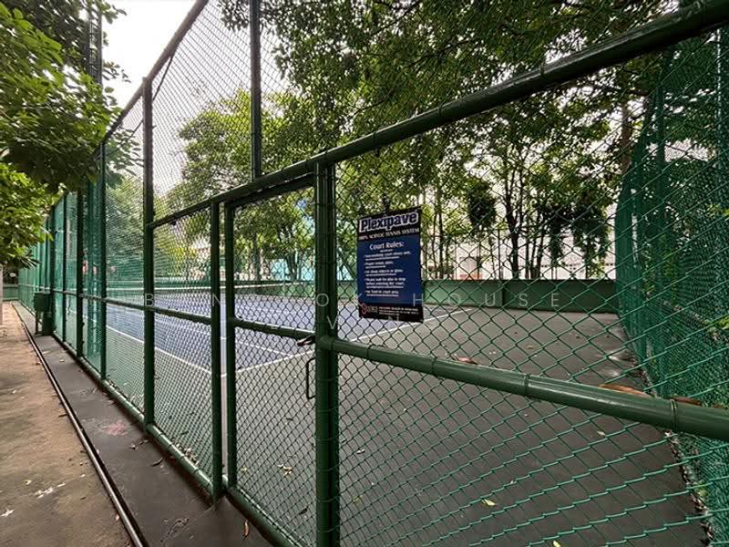 Phirom Garden Residence, Bangkok, Soi Sukhumvit 41, Khlong Tan Nua, Watthana, Bangkok, 4 Bedrooms, 320 sqm, Condo For Rent, by Bangkok House Living, 500555463 - DDproperty.com