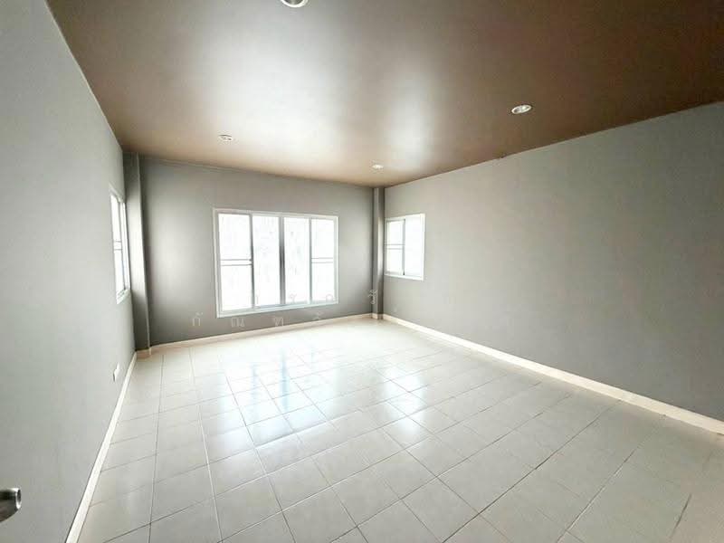 The Tara Ramintra, Bangkok, Soi Phraya Suren 35, Bang Chun, Khlong Sam Wa, Bangkok, 3 Bedrooms, 130 sqm, Semi-Detached House (Twin House) For Sale, by กรณวัสส์ กัณฑวัสส์วงส์, 500555518 - DDproperty.com