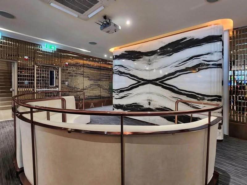 Fynn Asoke, Bangkok, 28 Sukhumvit 10 Alley, Khlong Toei, Bangkok, 1 Bedroom, 41 sqm, Condo For Rent, by Thanyalak Ajmera, 500555566 - DDproperty.com