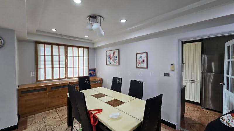 Royal Castle Sukhumvit : รอยัล คาสเซอร์ สุขุมวิท, กรุงเทพ, 30 ซอยสุขุมวิท 39, คลองเตยเหนือ, วัฒนา, กรุงเทพ, 160 ตร.ม., คอนโด ให้เช่า, โดย BANGKOK PROPERTY AGENTS, 500555575 - DDproperty.com