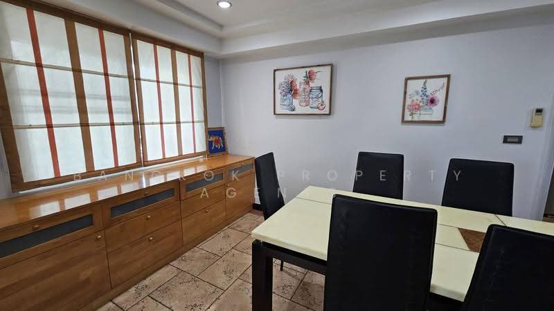 Royal Castle Sukhumvit, Bangkok, 30 Soi Sukhumvit 39, Khlongtoei Nua, Watthana, Bangkok, 3 Bedrooms, 160 sqm, Condo For Rent, by BANGKOK PROPERTY AGENTS, 500555575 - DDproperty.com