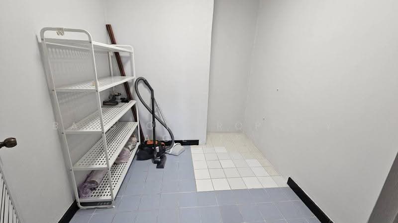 Royal Castle Sukhumvit, Bangkok, 30 Soi Sukhumvit 39, Khlongtoei Nua, Watthana, Bangkok, 3 Bedrooms, 160 sqm, Condo For Rent, by BANGKOK PROPERTY AGENTS, 500555575 - DDproperty.com