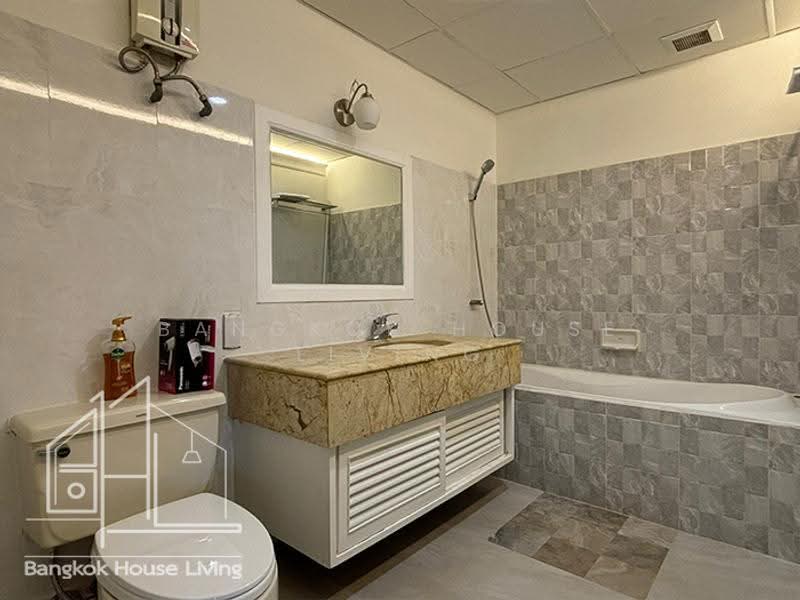 Acadamia Grand Tower, Bangkok, Soi Sukhumvit 43, Khlong Tan Nua, Watthana, Bangkok, 2 Bedrooms, 85 sqm, Condo For Sale, by Bangkok House Living, 500555583 - DDproperty.com