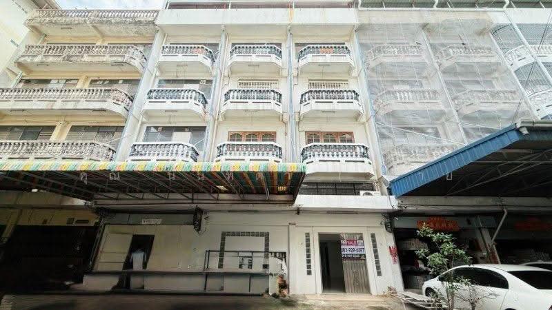 อาคารพาณิชย์ 2 คูหา 4 ชั้นครึ่ง ซอยจอมทอง 13 ทำเลดี ใกล้ BTS วุฒากาศ ราคาถูก, Bangkok, จอมทอง, Bangmot, Chom Thong, Bangkok, , 576 sqm, Shophouse For Sale, by คุณ นนทิตา ( ต่าย ), 500555586 - DDproperty.com