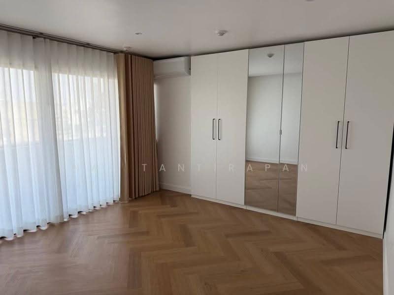 Richmond Palace, Bangkok, Soi Sukhumvit 43 Sukhumvit Road, Khlong Tan Nua, Watthana, Bangkok, 3 Bedrooms, 143 sqm, Condo For Rent, by Nat Tantirapan, 500555601 - DDproperty.com