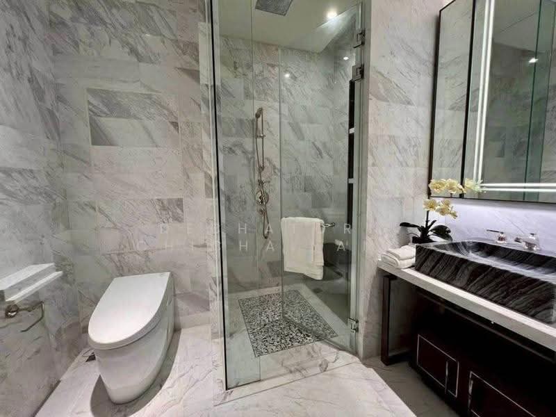 The Residences At Mandarin Oriental, Bangkok, 117 Charoen Nakorn Road, Khlong Ton Sai, Khlong San, Bangkok, 3 Bedrooms, 224 sqm, Condo For Rent, by Dechatorn Chichaiyang, 500555748 - DDproperty.com