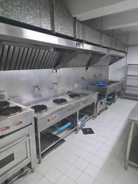 Restaurant & Café Space with Fully Equipped Kitchen for Rent – Sukhumvit, Phrom Phong, Bangkok, Khlong Tan Nua, Watthana, Bangkok, , 247 sqm, Retail Space For Rent, by Pudis Chitrungsakorn, 500555790 - DDproperty.com