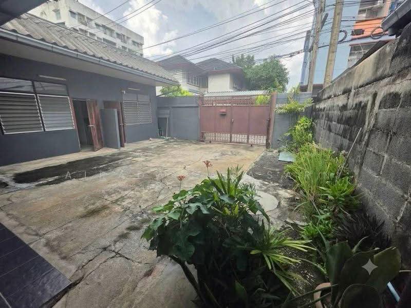 Baan Phahonyothin 59, Bangkok, Anusaowari, Bang Khen, Bangkok, 4 Bedrooms, 200 sqm, Single Detached House For Sale, by Airada Parasarn, 500555857 - DDproperty.com