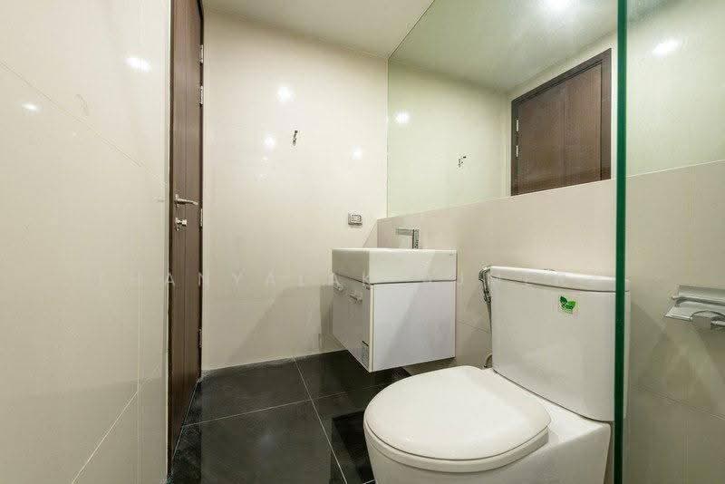 Rhythm Sathorn-Narathiwas, Bangkok, 651 Naradhiwas Rajanagarindra Road, Thung Maha Mek, Sathon, Bangkok, 2 Bedrooms, 62 sqm, Condo For Sale, by Thanyalak Ajmera, 500555872 - DDproperty.com
