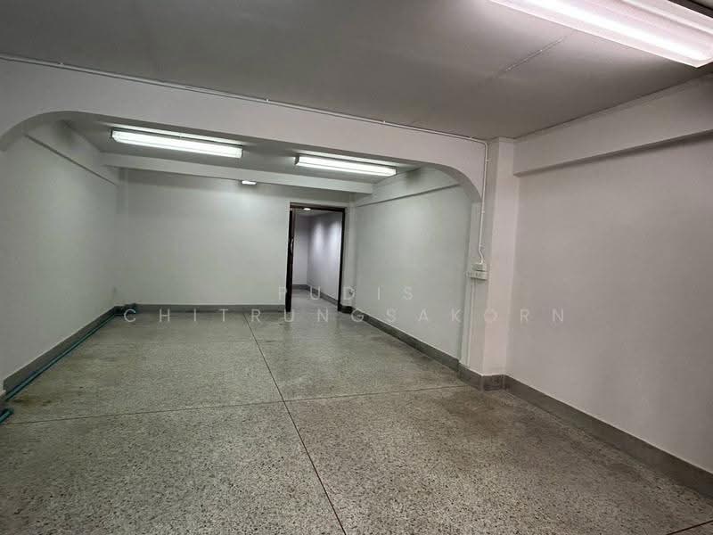 Commercial Building for Rent – Sukhumvit | Ekkamai, Bangkok, Khlong Tan Nua, Watthana, Bangkok, , 68 sqm, Shophouse For Rent, by Pudis Chitrungsakorn, 500555941 - DDproperty.com