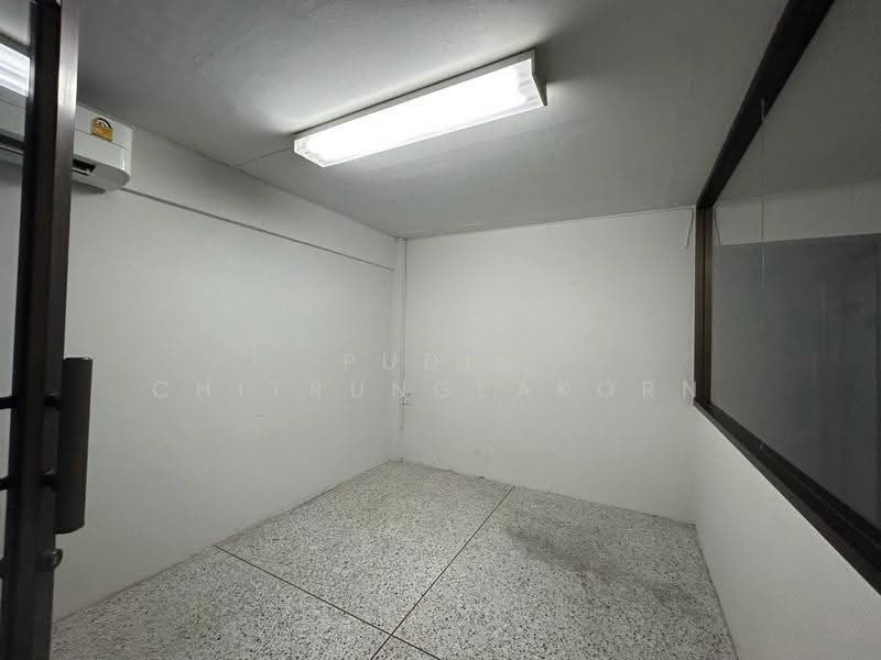 Commercial Building for Rent – Sukhumvit | Ekkamai, Bangkok, Khlong Tan Nua, Watthana, Bangkok, , 68 sqm, Shophouse For Rent, by Pudis Chitrungsakorn, 500555941 - DDproperty.com