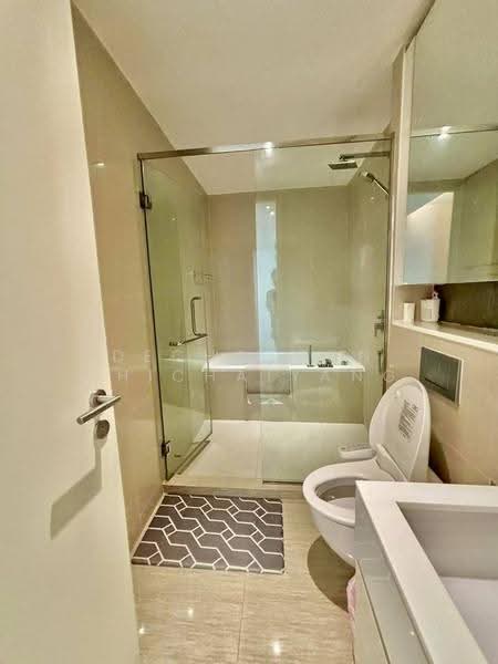 H Sukhumvit 43, Bangkok, 28 Sukhumvit 34 Road, Khlong Tan Nua, Watthana, Bangkok, 1 Bedroom, 45 sqm, Condo For Sale, by Dechatorn Chichaiyang, 500555960 - DDproperty.com