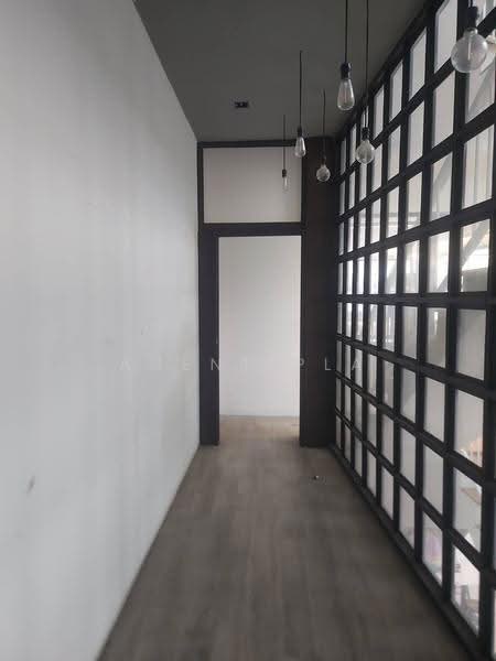 2nd-Floor Rental Space near Victory Monument – BTS Access & Main Road Frontage (SPSAD4169), Bangkok, Samsen Nai, Phaya Thai, Bangkok, , 88 sqm, Office Space For Rent, by Agent Pla, 500555980 - DDproperty.com