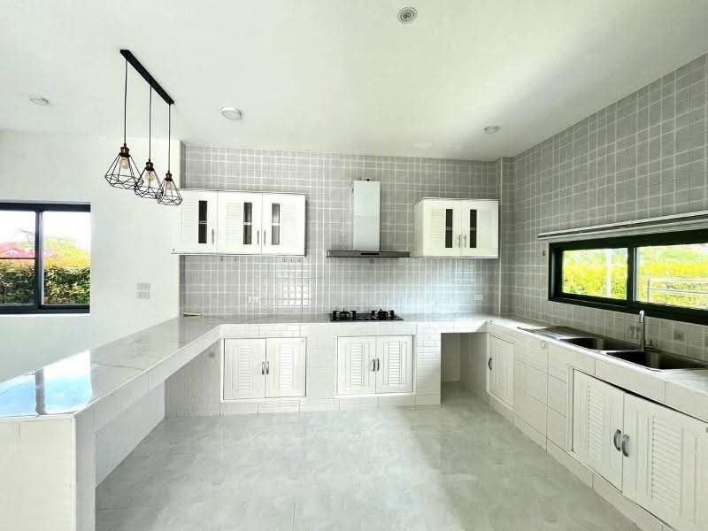 House for sale with private pool on hangdong area : ขายบ้านพร้อมสระว่ายน้ำส่วนตัว ย่านหางดง, เชียงใหม่, หางดง, หางดง, เชียงใหม่, 200 ตร.ม., บ้านเดี่ยว ขาย, โดย คุณ ธีรชาติ, 500556113 - DDproperty.com