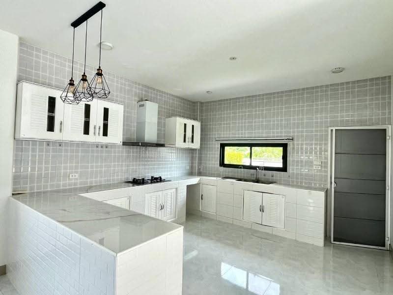 House for sale with private pool on hangdong area : ขายบ้านพร้อมสระว่ายน้ำส่วนตัว ย่านหางดง, เชียงใหม่, หางดง, หางดง, เชียงใหม่, 200 ตร.ม., บ้านเดี่ยว ขาย, โดย คุณ ธีรชาติ, 500556113 - DDproperty.com