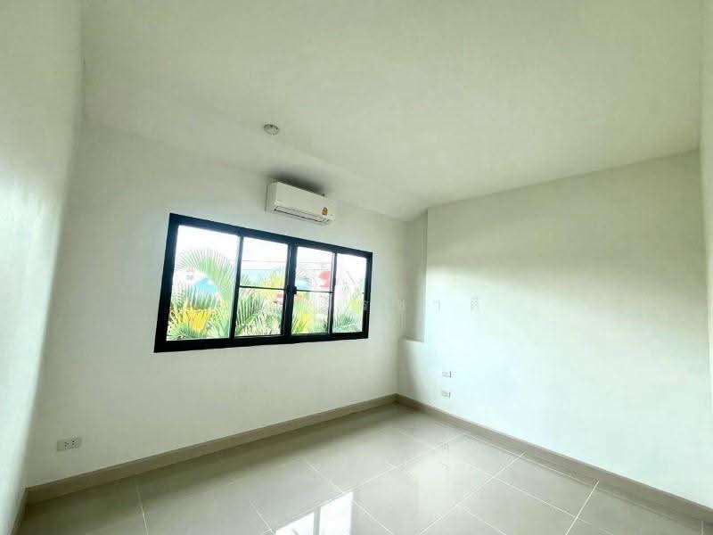 House for sale with private pool on hangdong area : ขายบ้านพร้อมสระว่ายน้ำส่วนตัว ย่านหางดง, เชียงใหม่, หางดง, หางดง, เชียงใหม่, 200 ตร.ม., บ้านเดี่ยว ขาย, โดย คุณ ธีรชาติ, 500556113 - DDproperty.com