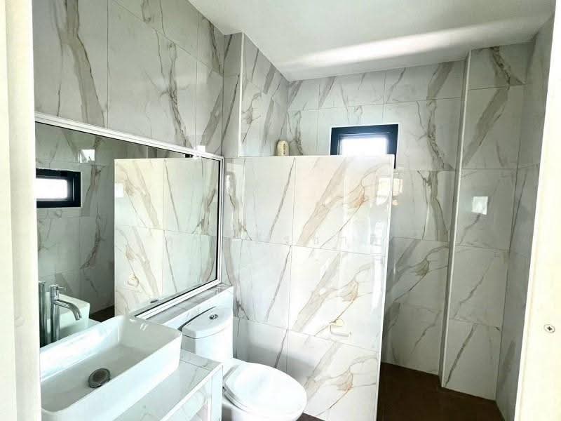 House for sale with private pool on hangdong area : ขายบ้านพร้อมสระว่ายน้ำส่วนตัว ย่านหางดง, เชียงใหม่, หางดง, หางดง, เชียงใหม่, 200 ตร.ม., บ้านเดี่ยว ขาย, โดย คุณ ธีรชาติ, 500556113 - DDproperty.com