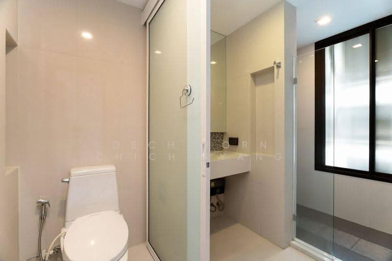 Rhythm Sukhumvit 44/1, bangkok, Sukhumvit Road, Phra Kanong, Khlong Toei, Bangkok, 2 Bedrooms, 53 sqm, Condo For Sale, by Dechatorn Chichaiyang, 500556156 - DDproperty.com