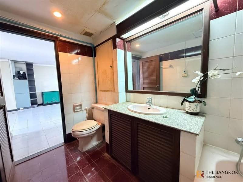 Supalai Place Sukhumvit 39, Bangkok, 175-179 Soi Sukhumvit 39 Sukhumvit Road, Khlong Tan Nua, Watthana, Bangkok, 2 Bedrooms, 98 sqm, Condo For Sale, by Sirirut Havee Akehurst, 500556171 - DDproperty.com