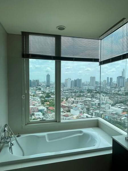 Watermark Chaophraya, Bangkok, Soi Charoennakorn 39-41, Charoennakorn Road, Bang Lam Phu Lang, Khlong San, Bangkok, 3 Bedrooms, 146 sqm, Condo For Sale, by Dechatorn Chichaiyang, 500556184 - DDproperty.com