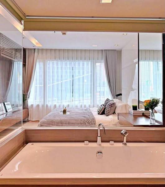 Siri At Sukhumvit, Bangkok, 902 Sukhumvit Road, Phra Kanong, Khlong Toei, Bangkok, 2 Bedrooms, 69 sqm, Condo For Sale, by Dechatorn Chichaiyang, 500556240 - DDproperty.com