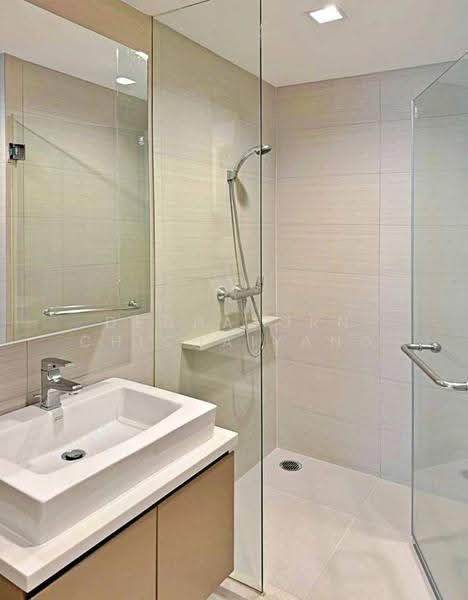 Siri At Sukhumvit, Bangkok, 902 Sukhumvit Road, Phra Kanong, Khlong Toei, Bangkok, 2 Bedrooms, 69 sqm, Condo For Sale, by Dechatorn Chichaiyang, 500556240 - DDproperty.com
