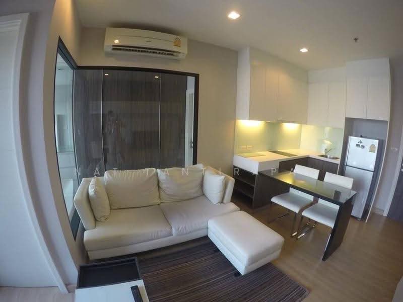 Urbano Absolute Sathon-Taksin, Bangkok, 345 Charoen Nakhon 14/2 Alley, Khlong Ton Sai, Khlong San, Bangkok, 1 Bedroom, 38 sqm, Condo For Rent, by Nat Tantirapan, 500556334 - DDproperty.com