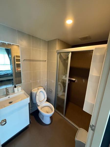 Lumpini Selected Charan 65-Sirinthon Station, Bangkok, Soi Charan Sanitwong 65, Bang Bamru, Bang Phlat, Bangkok, 1 Bedroom, 29 sqm, Condo For Rent, by พชร ชาญศิริ, 500556404 - DDproperty.com