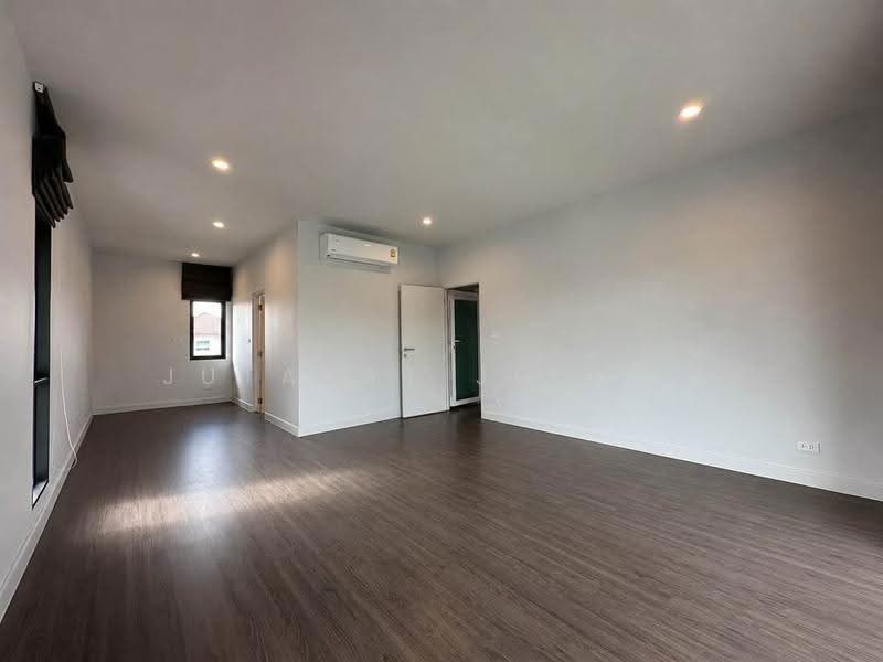 Habitia Yard Ramintra, Bangkok, Panya-intra Road, Sam Wa Tawan Tok, Khlong Sam Wa, Bangkok, 4 Bedrooms, 262 sqm, Single Detached House For Sale, by Jutarat Jitmun, 500556416 - DDproperty.com