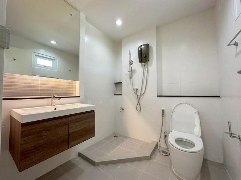 Habitia Yard Ramintra, Bangkok, Panya-intra Road, Sam Wa Tawan Tok, Khlong Sam Wa, Bangkok, 4 Bedrooms, 262 sqm, Single Detached House For Sale, by Jutarat Jitmun, 500556416 - DDproperty.com