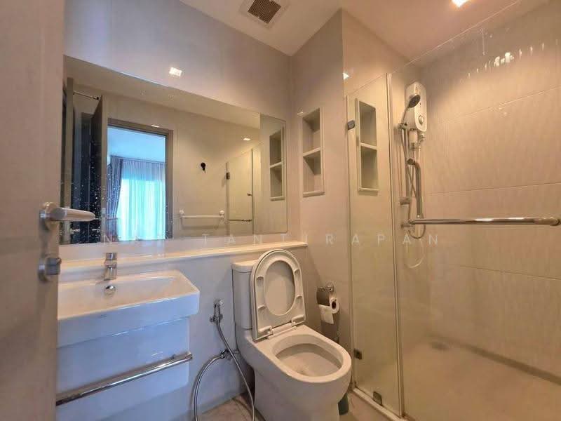 Life Asoke, Bangkok, Asoke-Dindang Road, Bang Kapi, Huai Khwang, Bangkok, 2 Bedrooms, 41 sqm, Condo For Rent, by Nat Tantirapan, 500556431 - DDproperty.com