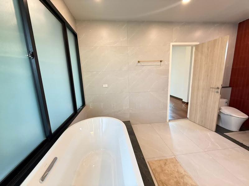 The Master Ratchapruek-Maha Chesadabodindranusorn Bridge, Nonthaburi, Yotha Thikan Road, Bang Krang, Muang Nonthaburi, Nonthaburi, 3 Bedrooms, 423 sqm, Single Detached House For Rent, by SweetHomeBKK, 500556479 - DDproperty.com