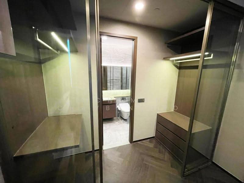The Esse Sukhumvit 36, Bangkok, Soi Sukhumvit 36, Sukhumvit Road, Phra Kanong, Khlong Toei, Bangkok, 1 Bedroom, 43 sqm, Condo For Sale, by Pichamon Chawbantard, 500556586 - DDproperty.com