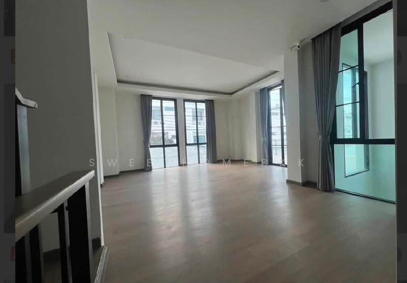 The Master Ekkamai-Sukhonthasawat, Bangkok, Lat Phrao, Bangkok, 3 Bedrooms, 409 sqm, Single Detached House For Rent, by SweetHomeBKK, 500556622 - DDproperty.com