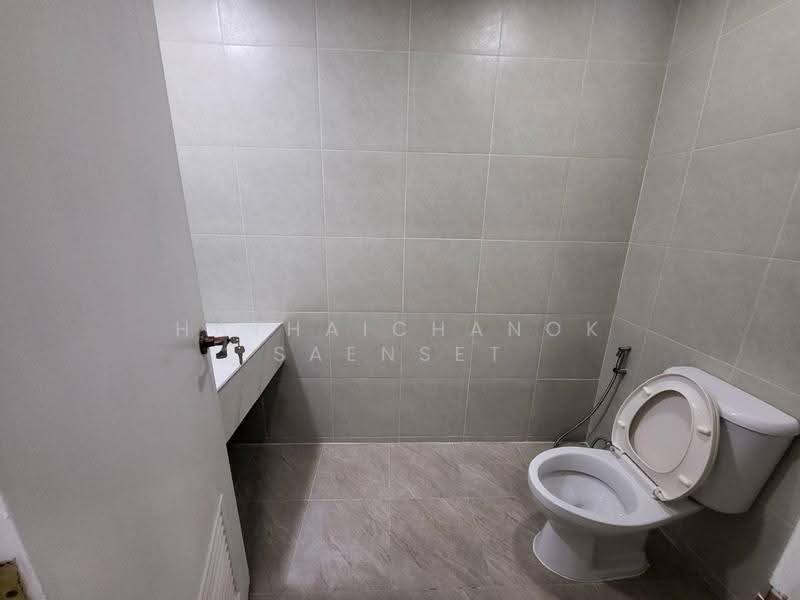 Moon Tower, Bangkok, Soi Sukhumvit 59, Khlong Tan Nua, Watthana, Bangkok, 4 Bedrooms, 300 sqm, Condo For Rent, by Hathaichanok Saenset, 500556686 - DDproperty.com