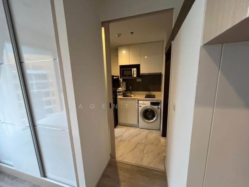 IDEO Mobi Asoke, Bangkok, New Petchaburi Road, Bang Kapi, Huai Khwang, Bangkok, Studio, 28 sqm, Condo For Rent, by Agentbkk, 500556720 - DDproperty.com