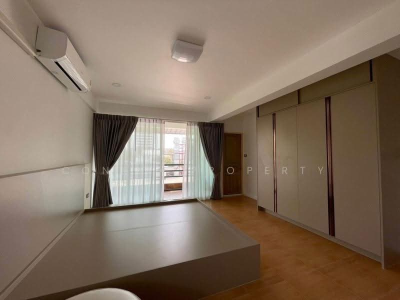 Royal Park Condominium, Bangkok, 41 Soi Phahonyothin 8, Samsen Nai, Phaya Thai, Bangkok, 3 Bedrooms, 223 sqm, Condo For Sale, by Connex Property, 500556721 - DDproperty.com