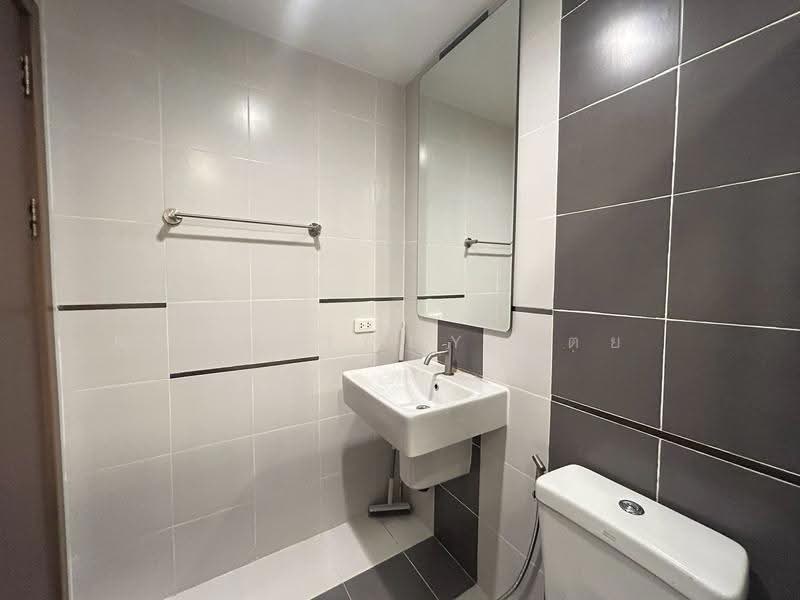 The Base Sukhumvit 77, Bangkok, 289 Sukhumvit 77 Road, Phra Kanong Nua, Watthana, Bangkok, 1 Bedroom, 30 sqm, Condo For Rent, by Khun Toey เตย, 500556735 - DDproperty.com