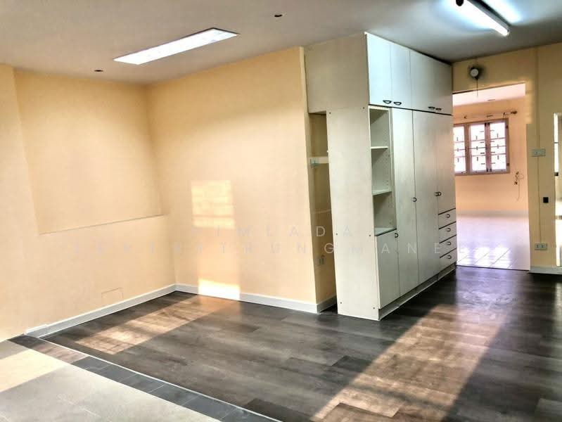 ขายบ้านเดี่ยว 2 ชั้น หมู่บ้าน ธารารมณ์ อยู่ในซอย รามคำแหง 150, Bangkok, Hua Mak, Bang Kapi, Bangkok, 4 Bedrooms, 260 sqm, Single Detached House For Sale, by Pimlada Lertritrungmanee, 500556784 - DDproperty.com
