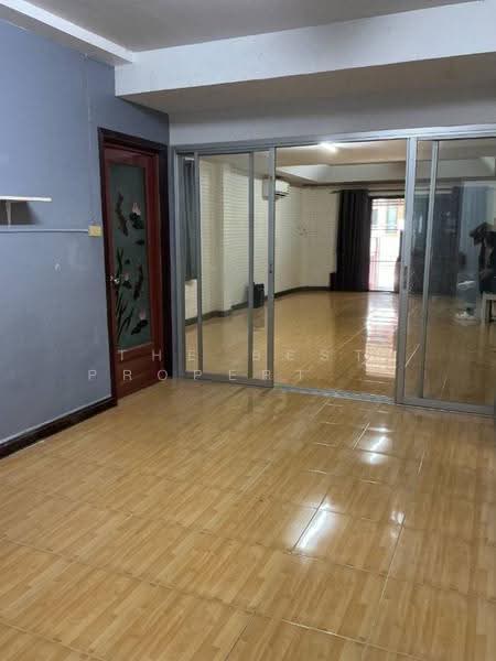 ทาวน์เฮ้าส์ท่าอิฐ อุตรดิตถ์, Uttaradit, Tha It, Muang Uttaradit, Uttaradit, 2 Bedrooms, 100 sqm, Townhouse For Sale, by The Best Property นิด, 500556861 - DDproperty.com